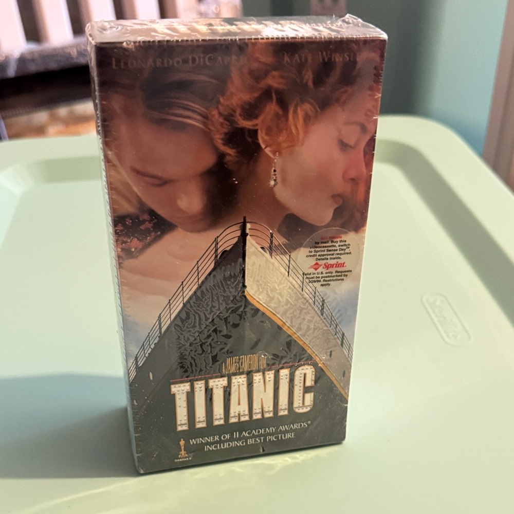 Titanic VHS Movie still in Plastic - NWT